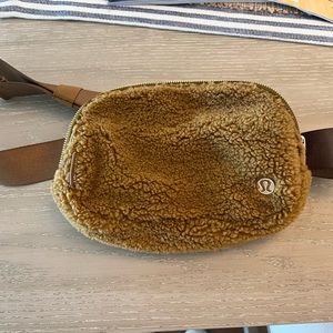 Lululemon Sherpa Belt Bag